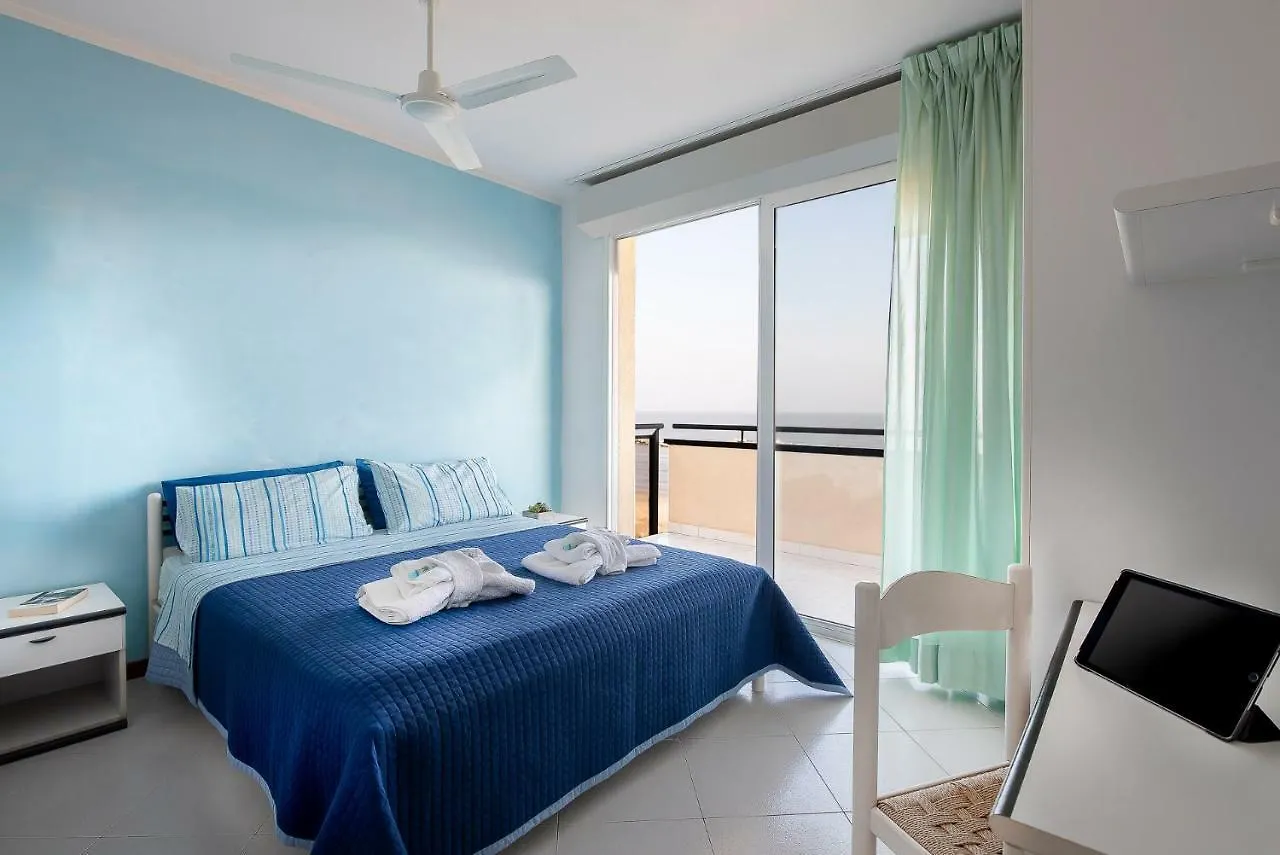 Residence Belvedere Vista - Seafront Rimini 2*,  Olaszország